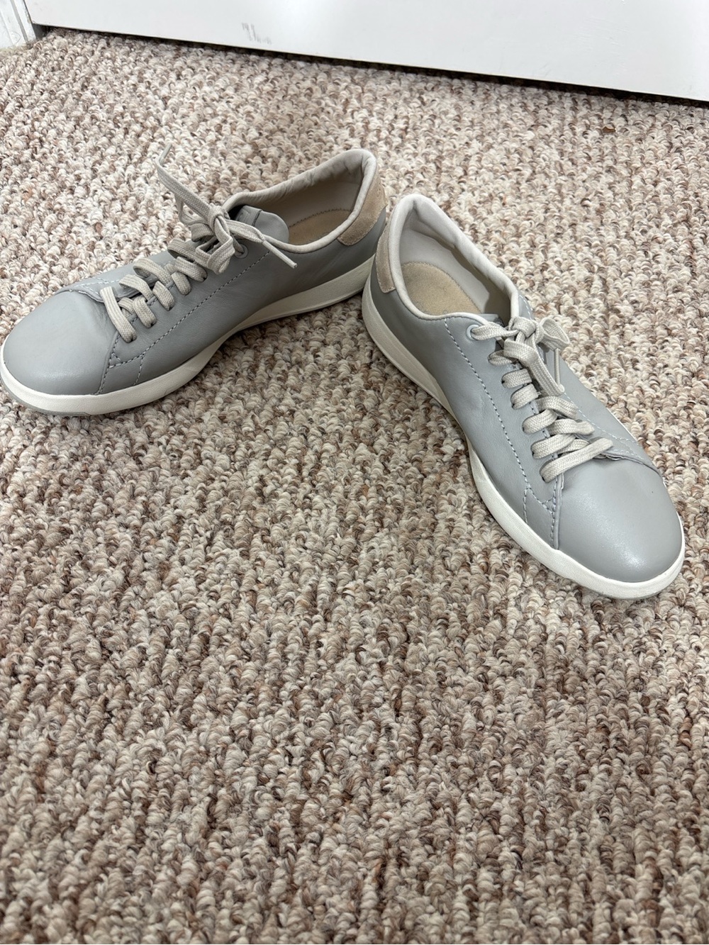 Cole Haan GrandPro Women’s 6.5 Gray Leather Lace Up Sneakers